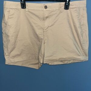 Old Navy Women’s Cargo Shorts•16•Tan